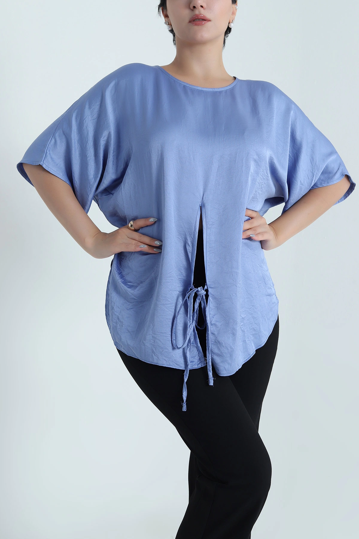 Mavi Yırtmaçlı Saten Kadın Bluz 481247