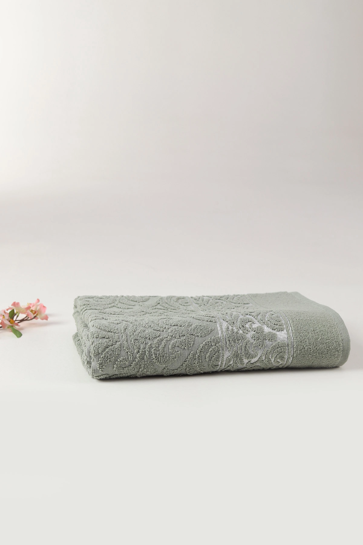 Mint 90x140 Cm Jakarlı Desenli Taç Banyo Havlusu 479182