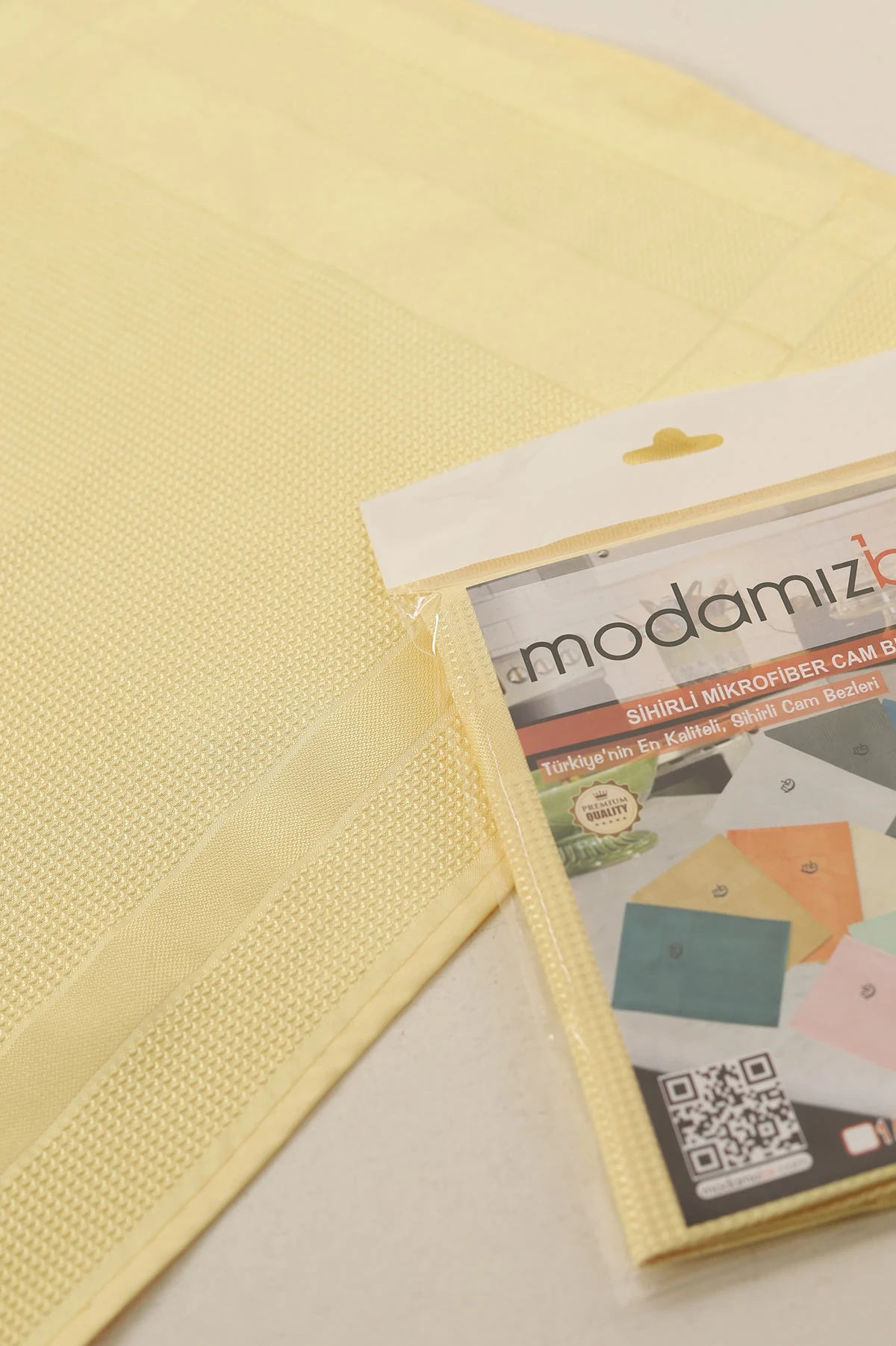 Modamızbir Mikrofiber İz Bırakmayan Silme Kurulama Sarı Sihirli Cam Bezi (42x64) 230046