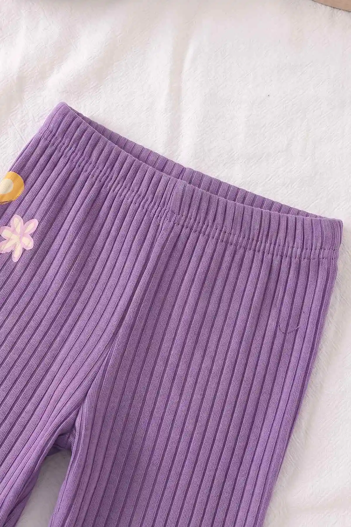 Mor (4-10 Yaş)Daisy Duck Baskılı  Alt Fitilli Baskılı Şort Diz Boy Kısa Taytlı Kız Çocuk Yazlık Takım 469891