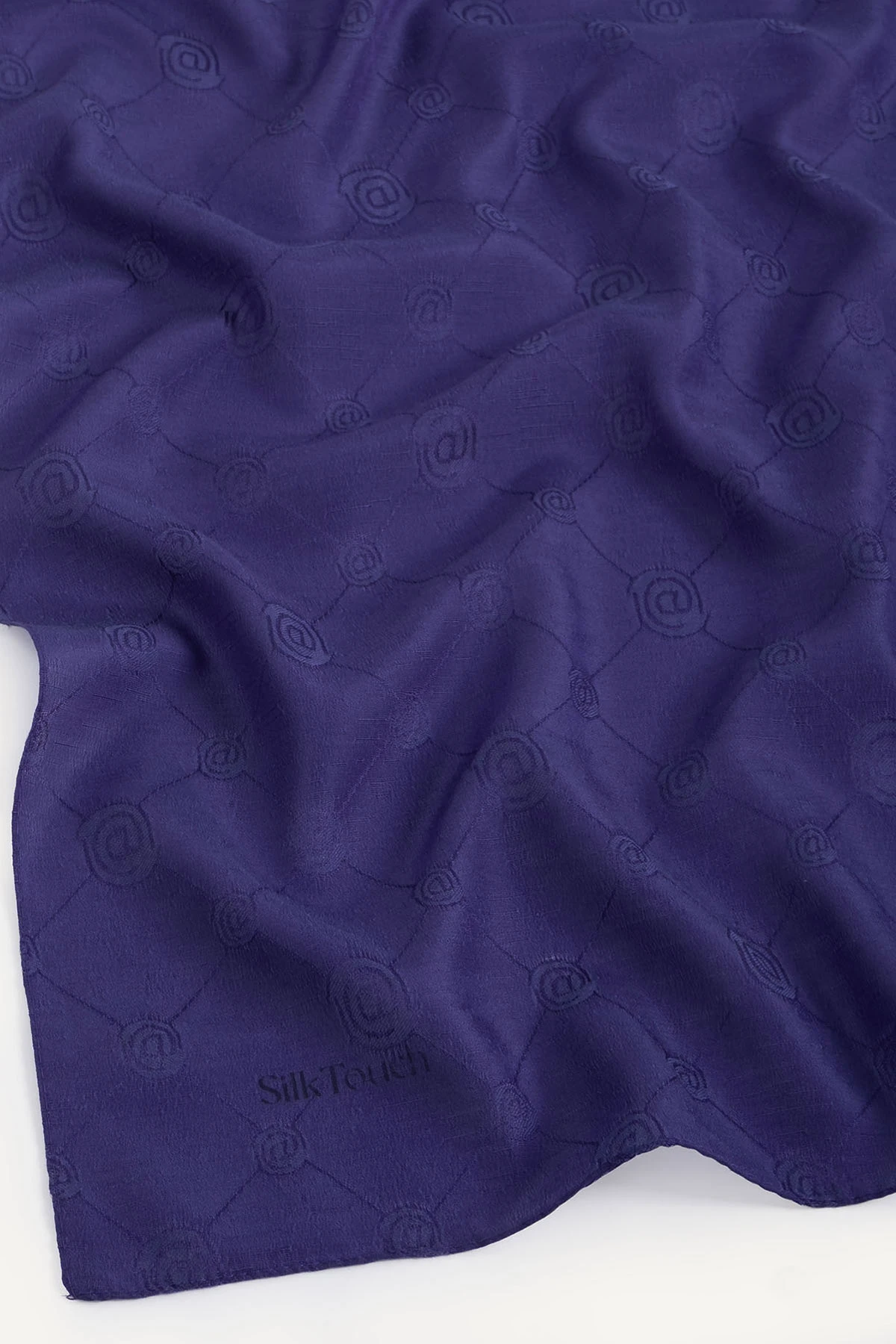 Mor 98x98 Cm Jakarlı Desenli Monogram Eşarp 432677