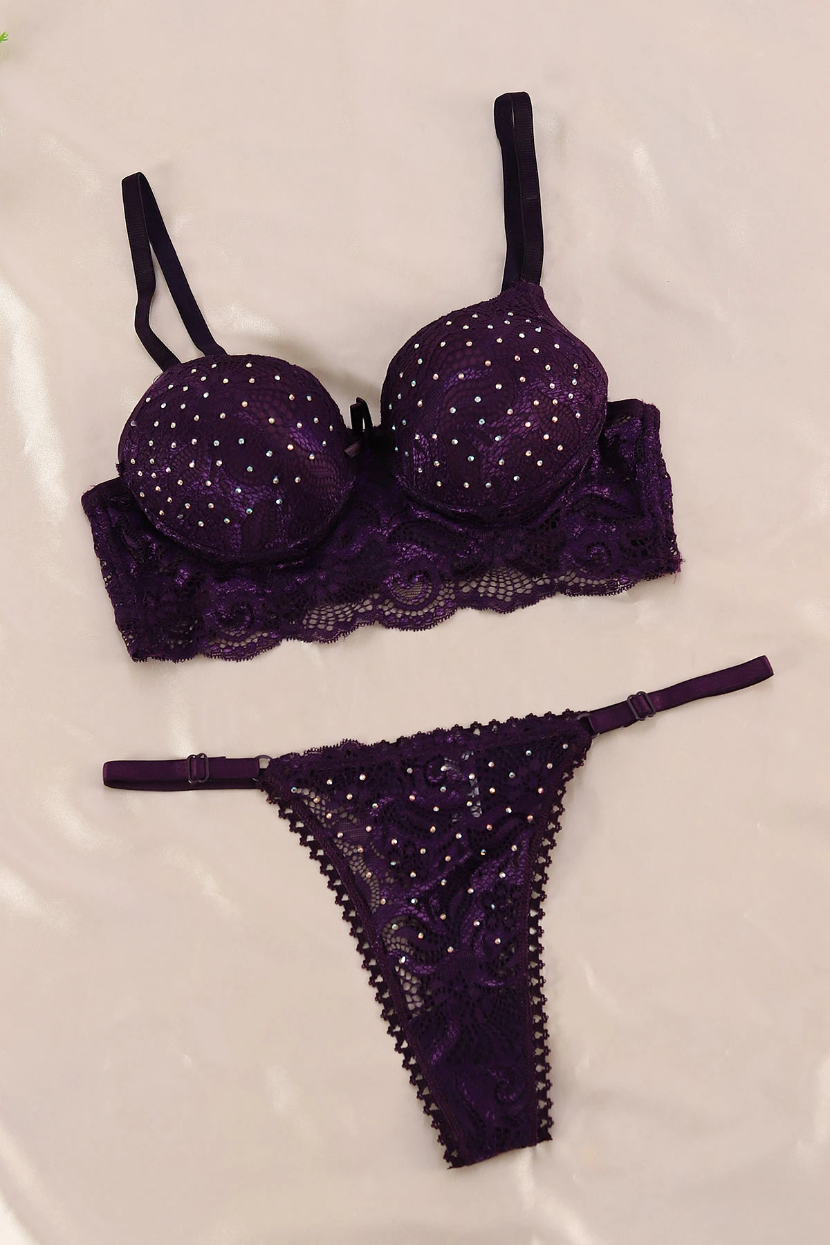 Mor sütyen takımı