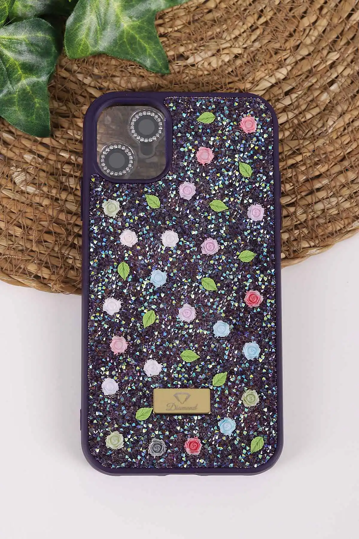Mor TeknoCase İPhone 11 Uyumlu Rose Diamond Case Serisi Gül Desenli Lens Hediyeli Sert Silikon Telefon Kılıfı 450117