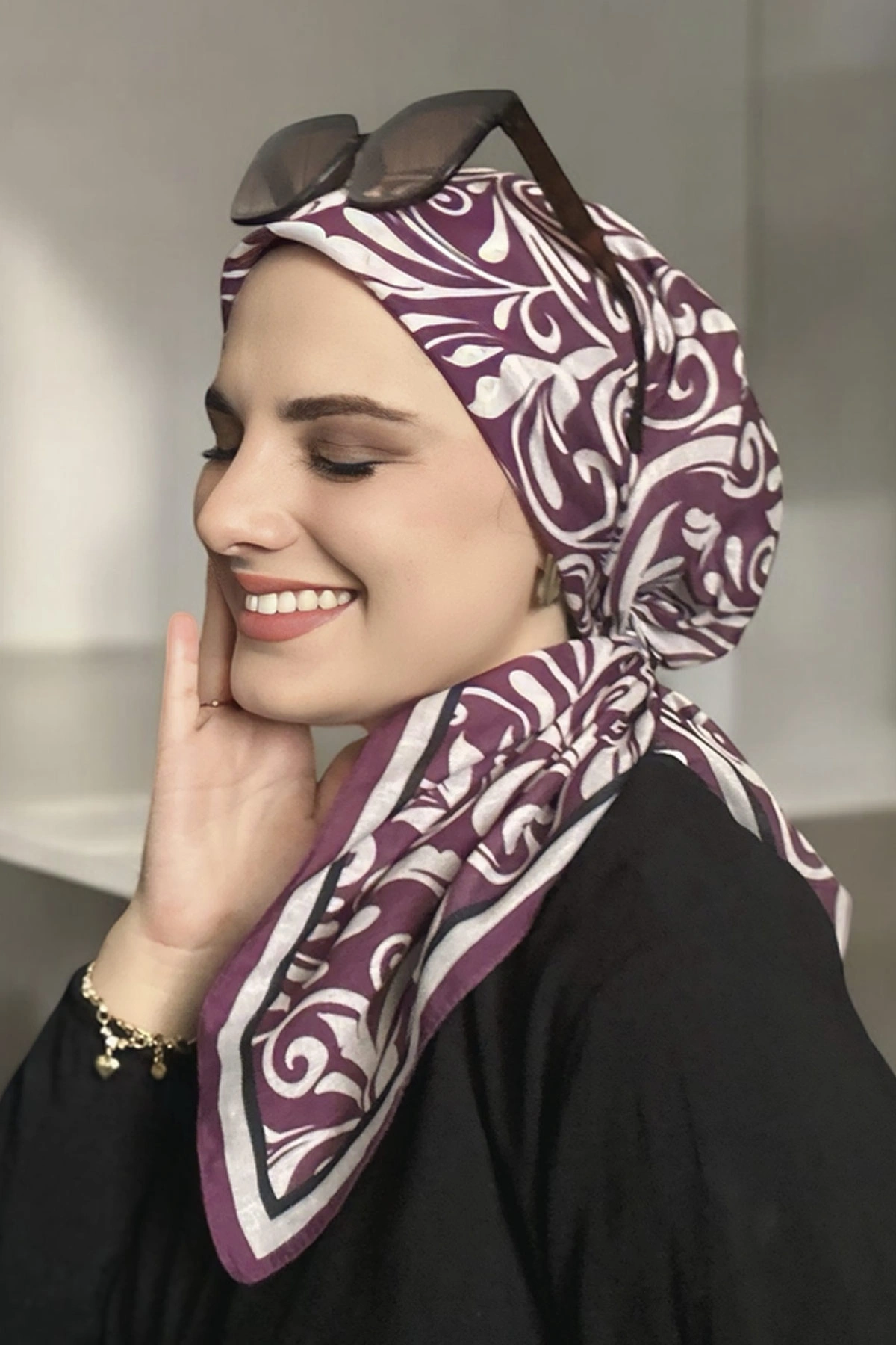 Mürdüm 90x90 Cm Dijital Baskı Flovery Desenli Pamuk Eşarp 372992