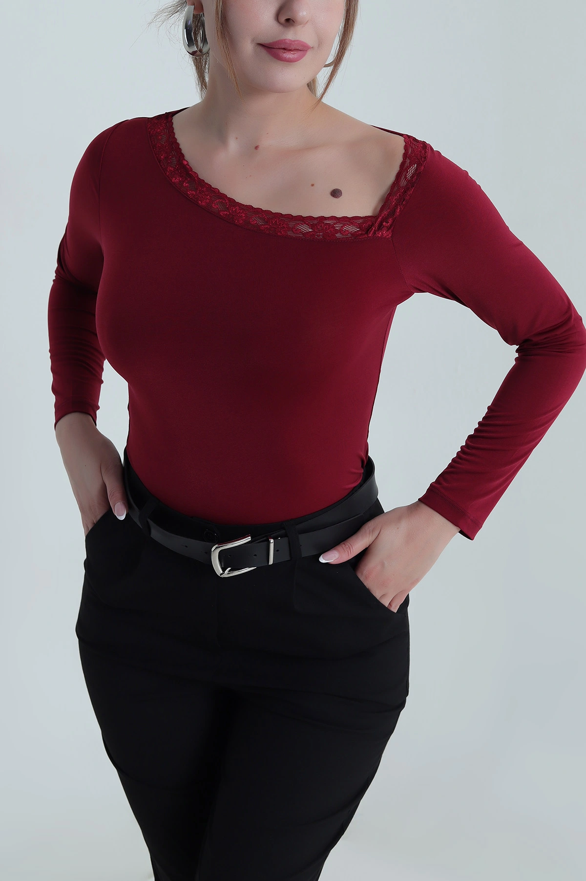Mürdüm Yakası Dantelli Sandy Kadın Bluz 487037