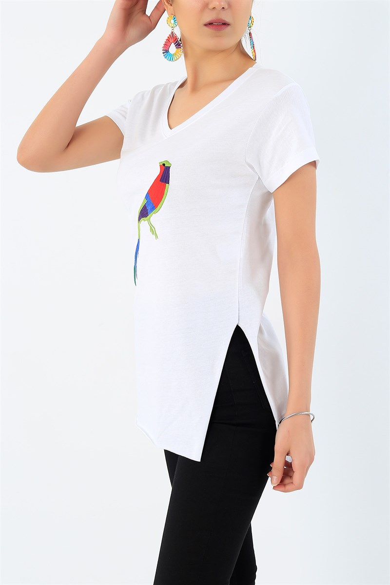 Nakış İşlemeli Likralı Beyaz Bayan Tişört 33560