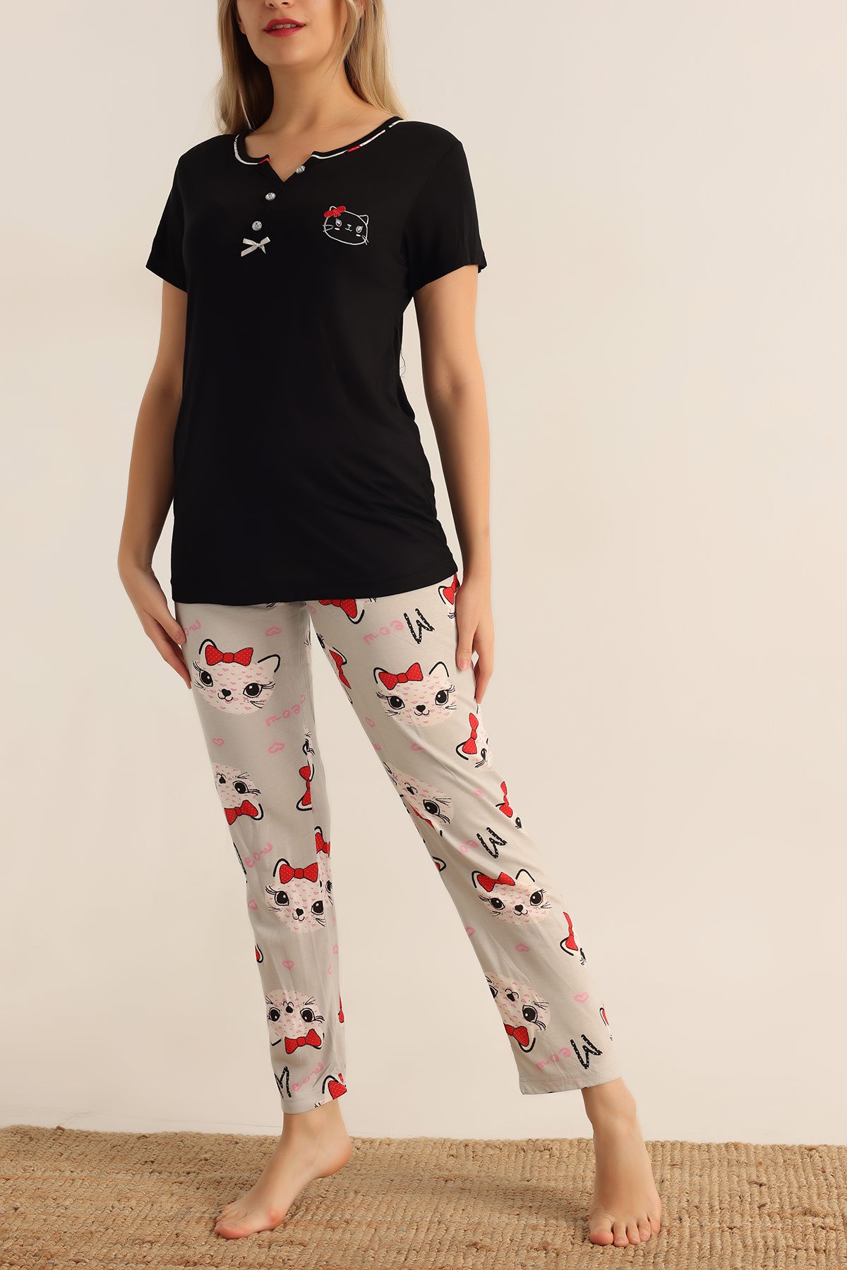 Nakışlı Düğmeli Bayan Pijama Takımı 181901