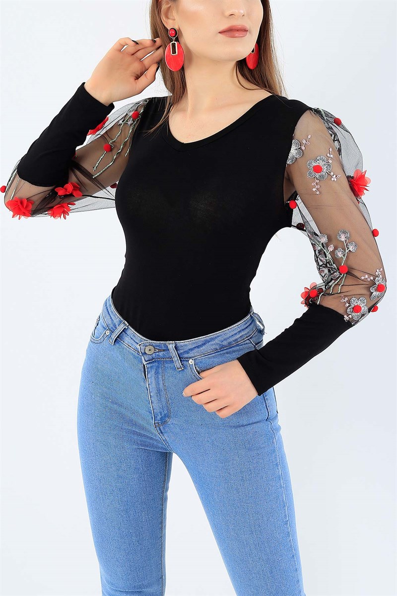Nakışlı Kol Tasarım Siyah Bluz 27223B