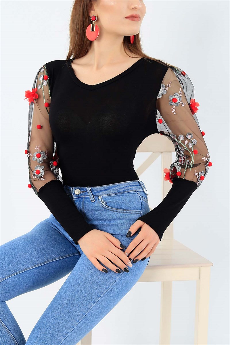 Nakışlı Kol Tasarım Siyah Bluz 27223B