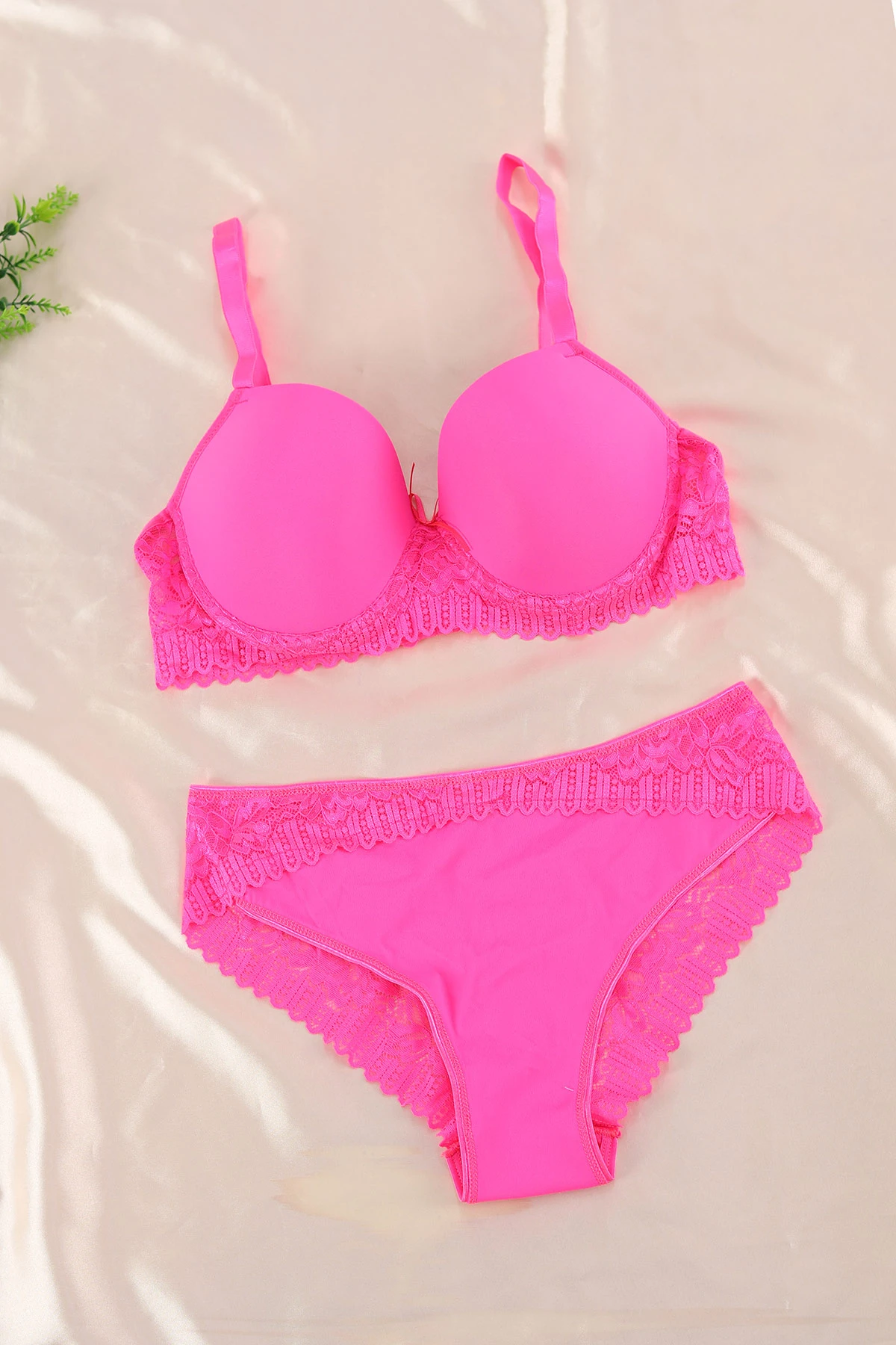 Neon Fuşya Desteksiz C Cup Sütyen Takım 365970