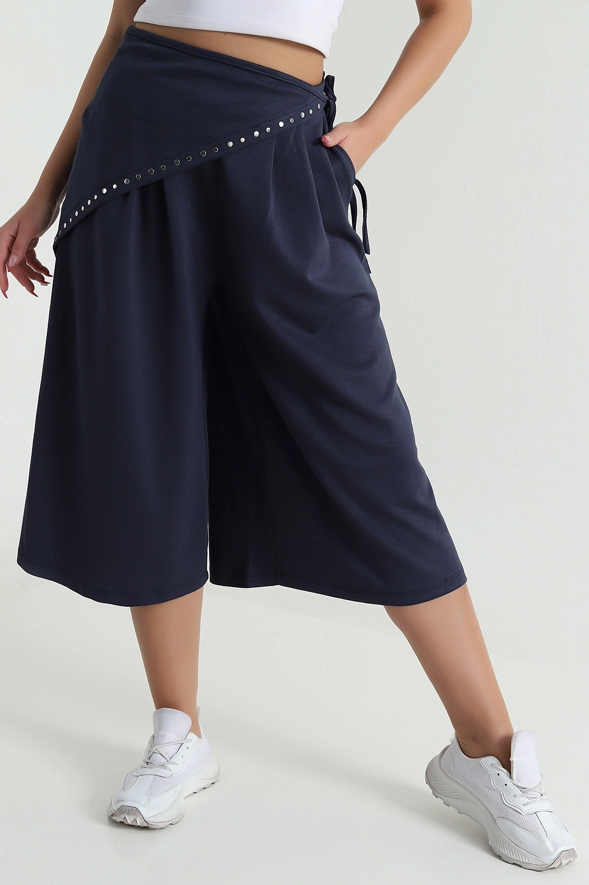 Peçeli Oversize Bel Lastikli Oysho Kadın Kapri 474621