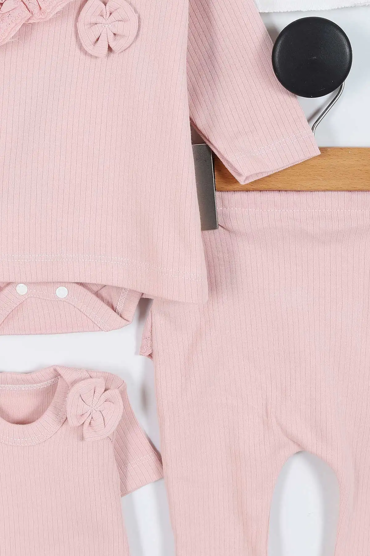 Pembe (0-3 Ay) Süslü Fiyonklu Ayı Nakışlı  Yenidoğan Kız Bebek 10'lu Zıbın ve Hastane Çıkış Setleri 428211