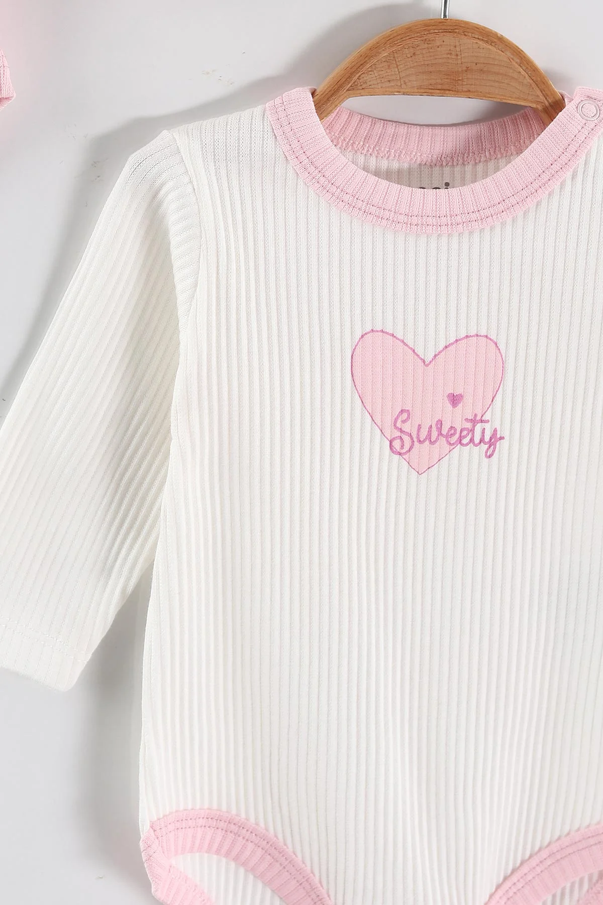 Pembe (0-6 Ay) Kalp Baskılı  Raporlu Uzun Kol 3'lü Kız Bebek Çıtçıtlı Badi 469242