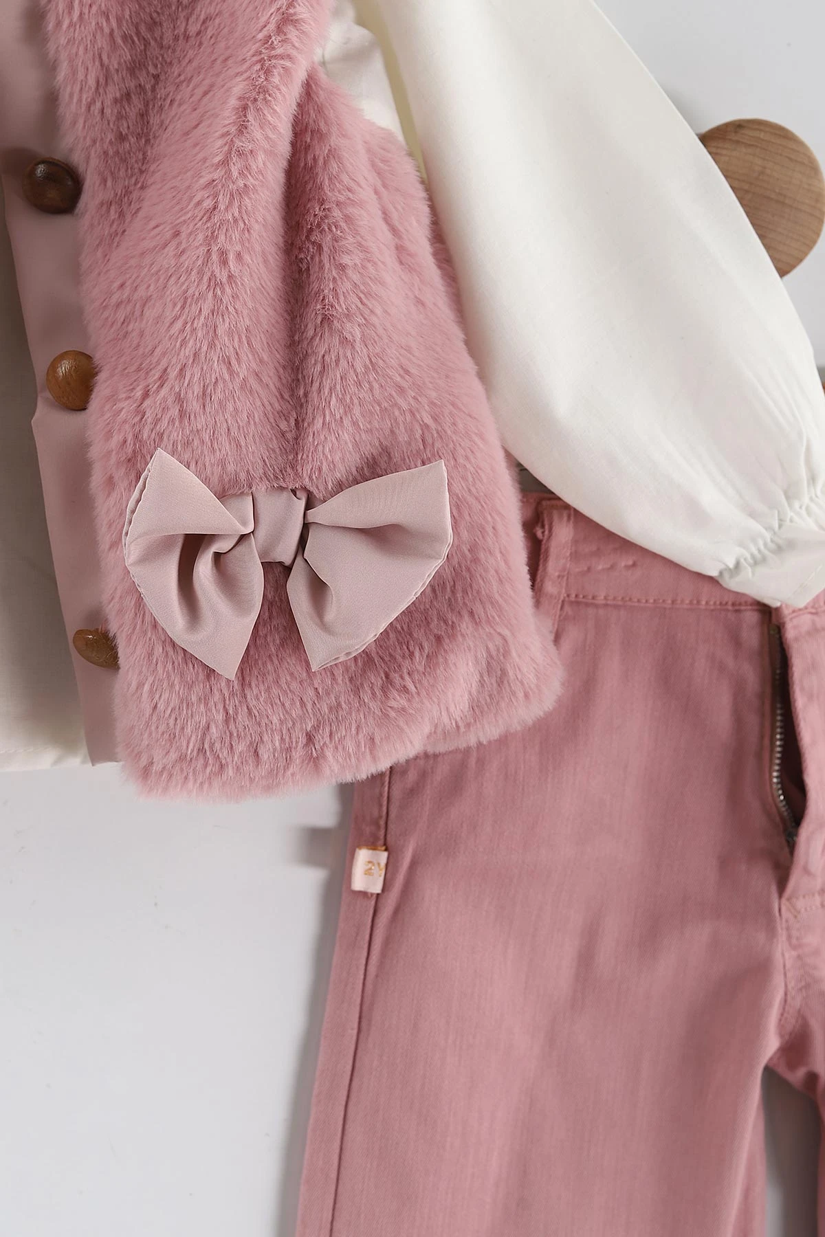 Pembe (1-5 Yaş) Fırfır Yaka   Müslin Gömlekli Peluş Fiyonklu Yelekli Kız Çocuk 3'lü Takım 444208
