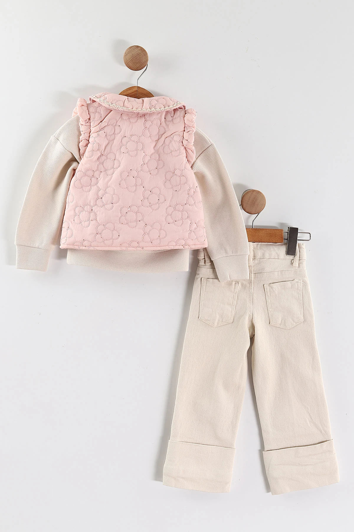 Pembe (1-5 Yaş) Kapitone Çiçek Nakışlı Yelekli    Gabardin Pantolonlu  Kız Çocuk 3'lü Takım 443844