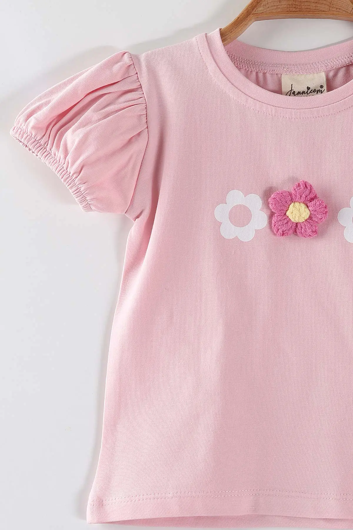 Pembe (1-5 Yaş) Örgü Çiçek Nakışlı Tişört ve Bürümcük Şortlu Kız Çocuk Yazlık Takım 468174