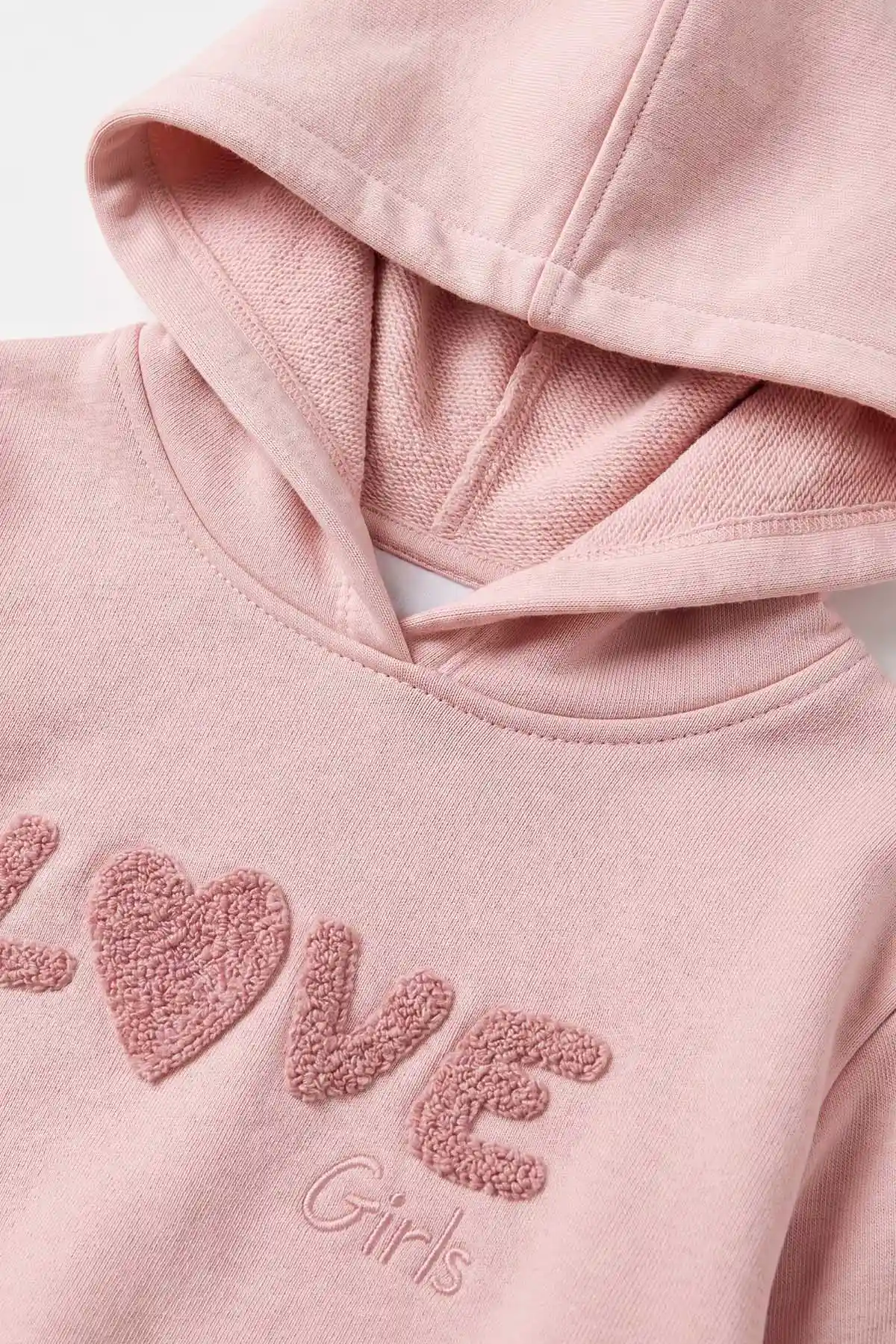 Pembe (1-9 Yaş) Love Nakışlı Kapüşonlu  3 İp Şardonlu Kız Çocuk Kışlık Takım 482833