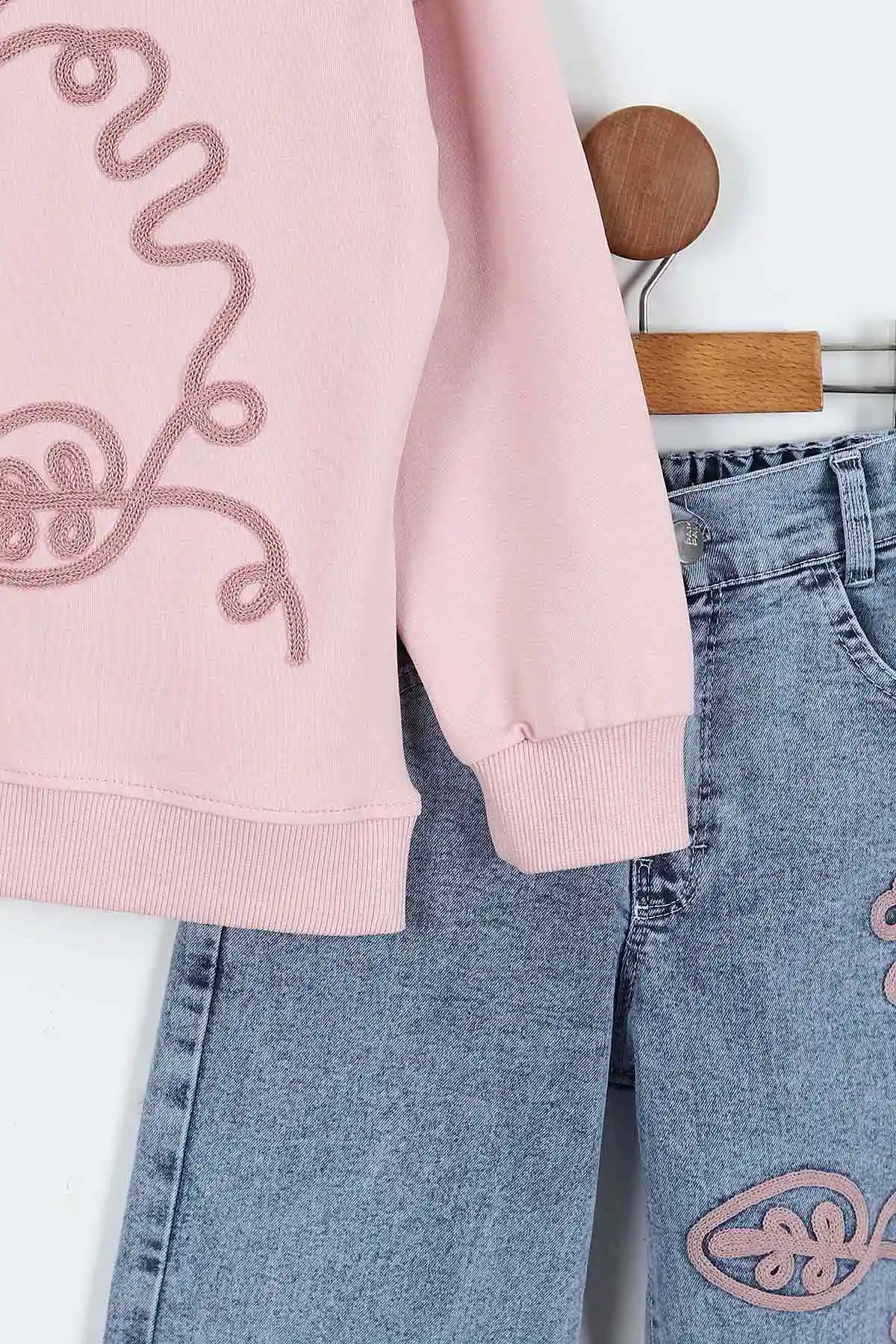 Pembe (1-9 Yaş)Nakışlı Kot Pantolonlu 2 İp Kız Çocuk Takım 413486