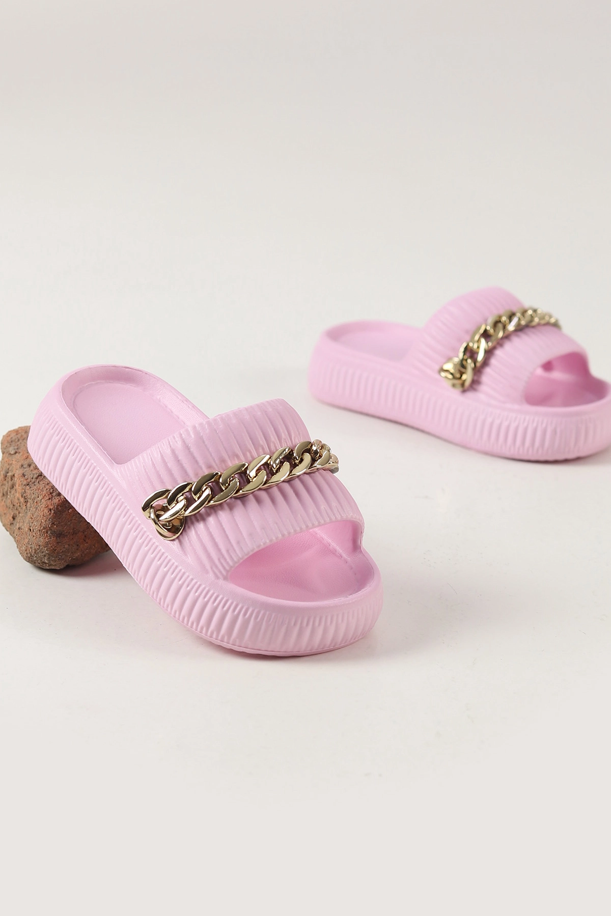 Pembe ( 26 - 35 ) Zincir Detaylı Kız Çocuk Terlik 464860