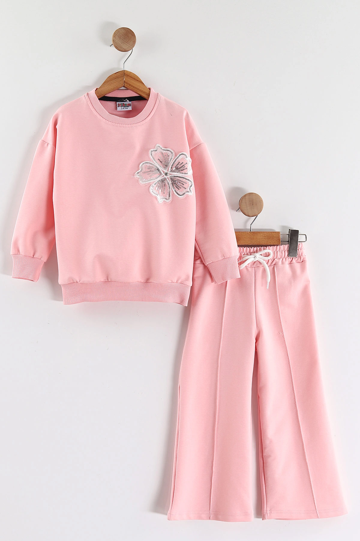 Pembe (3-10 Yaş)Pullu Çiçek Aplikeli Çimalı İki İp Kız Çocuk Takım 433673