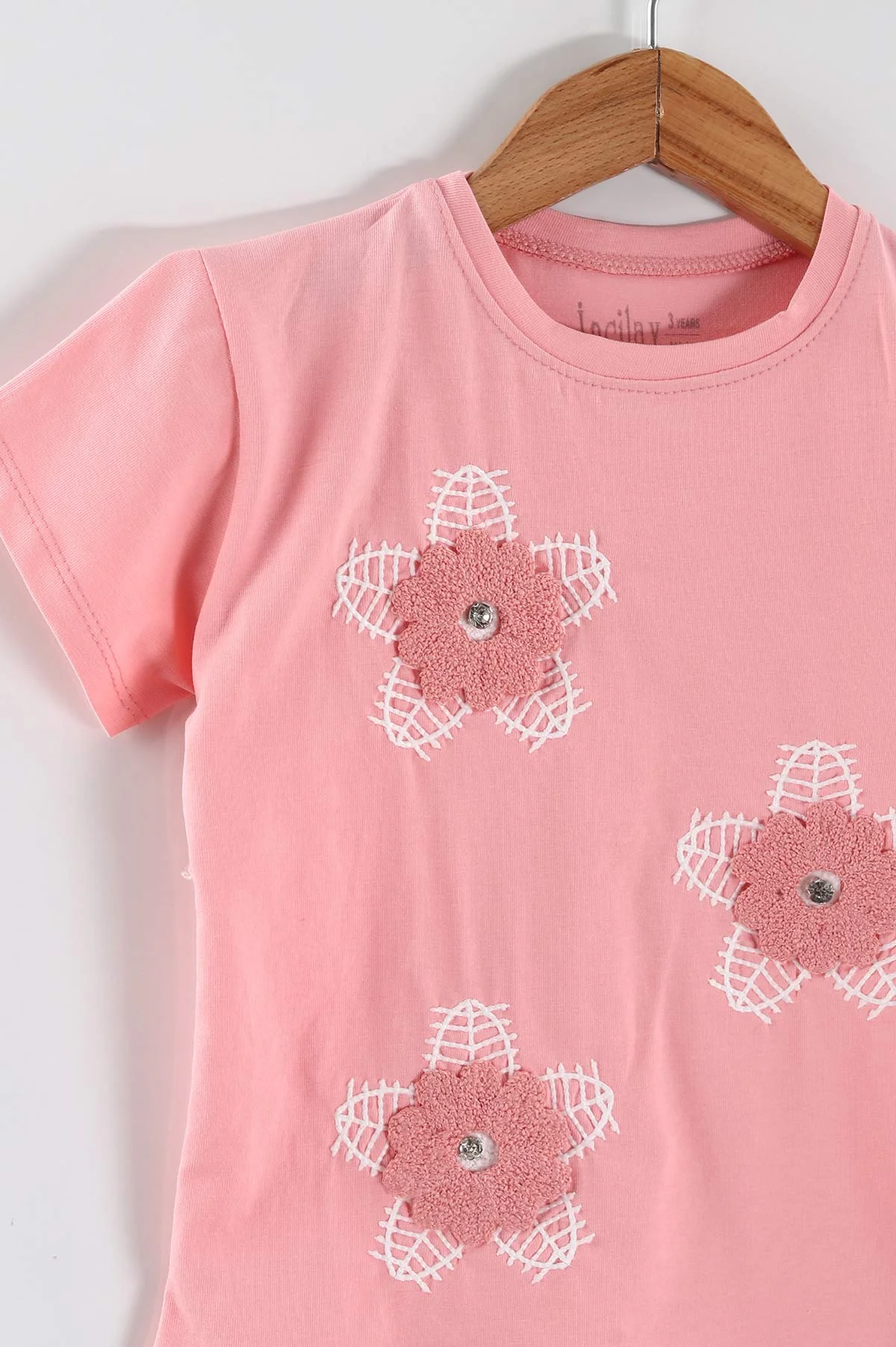 Pembe (3-7 Yaş)Çiçek Nakışlı Önden Cepli Kot Şortlu Kız Çocuk Takım 458646