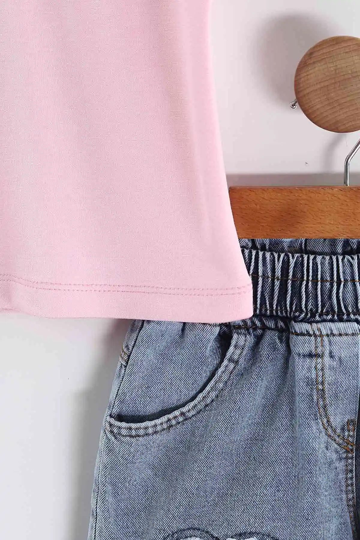 Pembe (3-7 Yaş)Kalp Nakışlı Taşlı Kot Şortlu Kız Çocuk Takım 455269