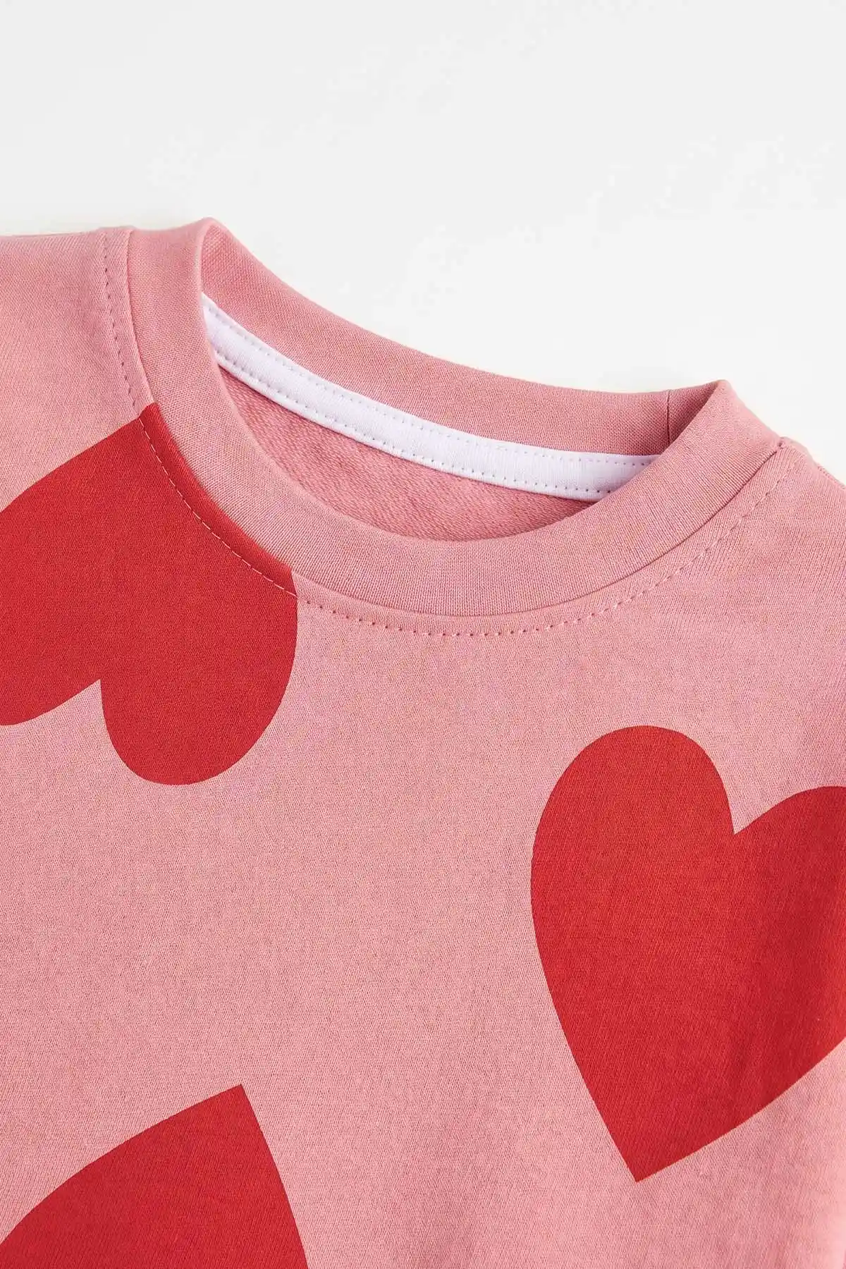 Pembe (3-8 Yaş) Büyük Kalp Baskılı 2 İp Sweatli Fitilii İspanyol Taytlı Kız Çocuk Takım 484940