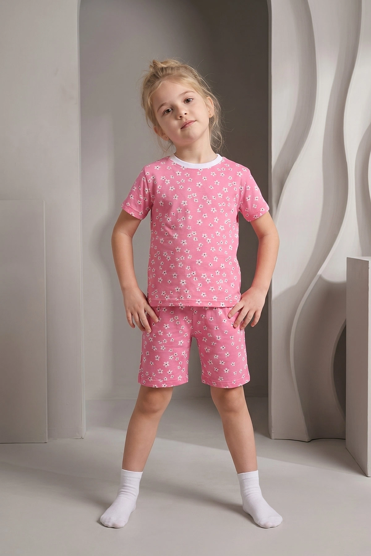 Pembe (3-8 Yaş)Küçük Çiçek Desenli Şortlu Kız Çocuk Pijama Takımı 461465
