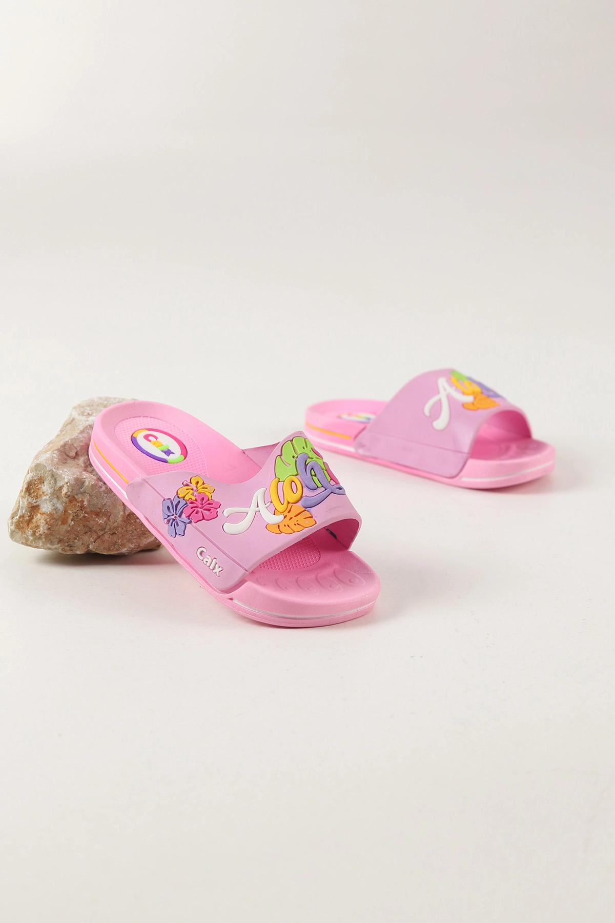Pembe ( 31 - 35 ) Figürlü Kız Çocuk Terlik 462497