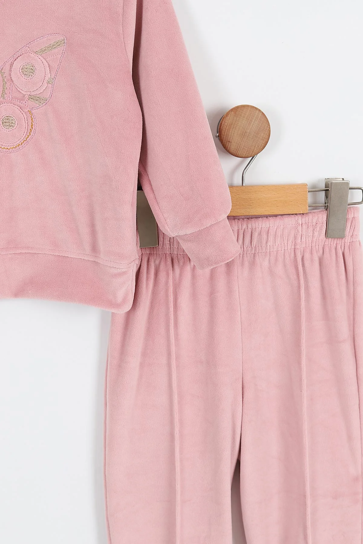 Pembe (4-11 Yaş)Kelebek Nakışlı Kadife Kız Çocuk Takım 308799