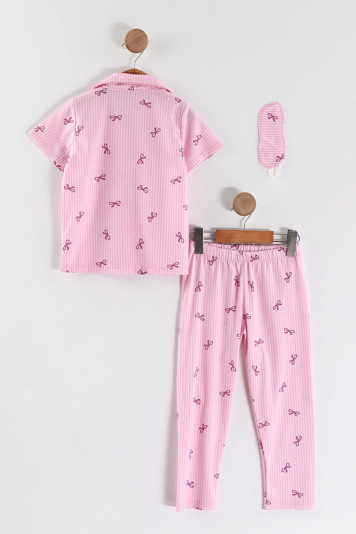 Pembe (4-12 Yaş)Fiyonk  Baskılı Kısa Kol Ön Düğmeli Göz Bandı Detaylı Kız Çocuk Pijama Takım 453258