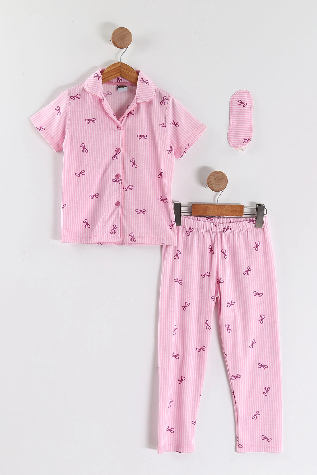 Pembe (4-12 Yaş)Fiyonk  Baskılı Kısa Kol Ön Düğmeli Göz Bandı Detaylı Kız Çocuk Pijama Takım 453258