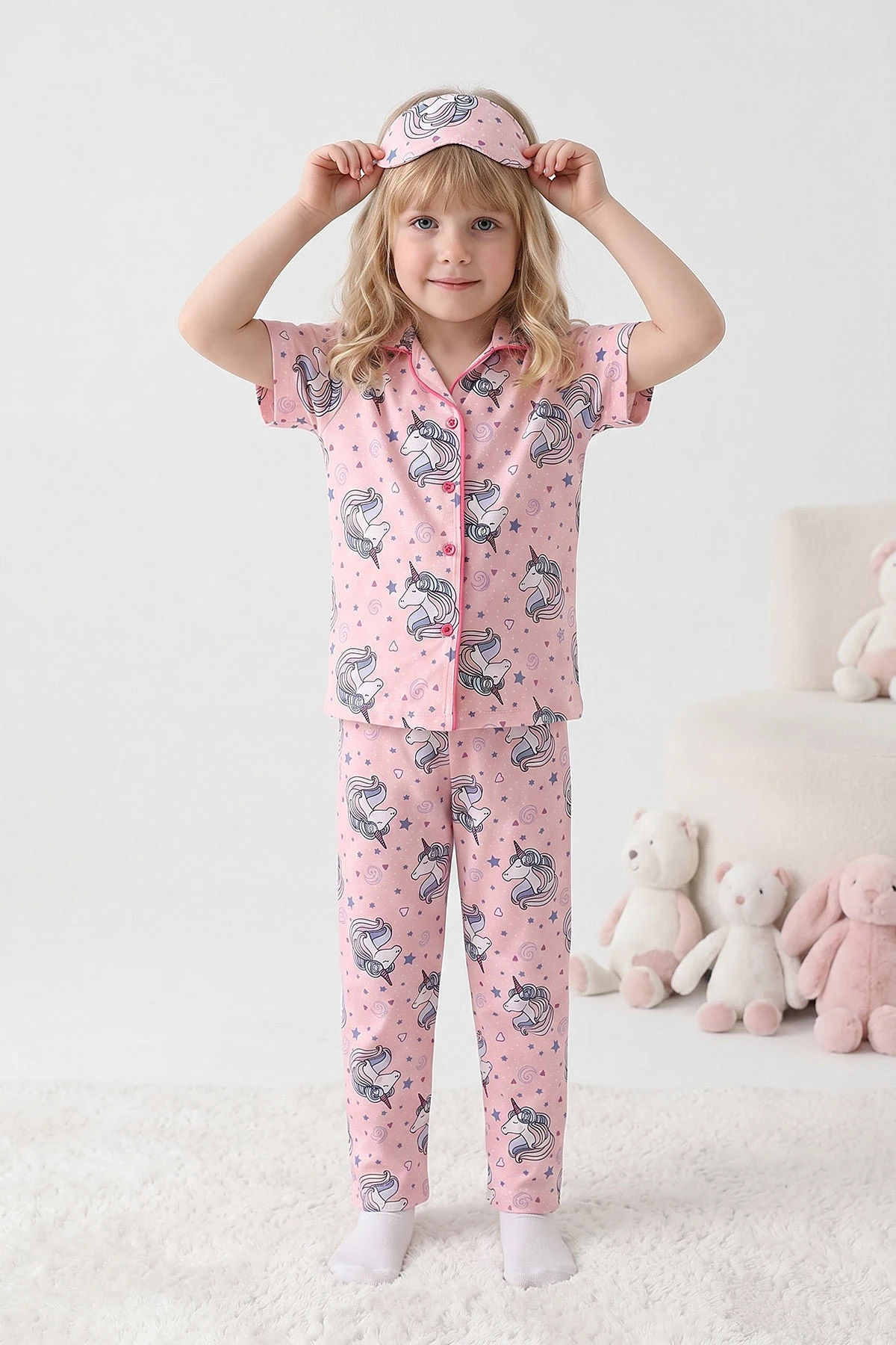 Pembe (4-12 Yaş)Karakter Baskılı Kısa Kol Ön Düğmeli Göz Bandı Detaylı Kız Çocuk Pijama Takım 453237
