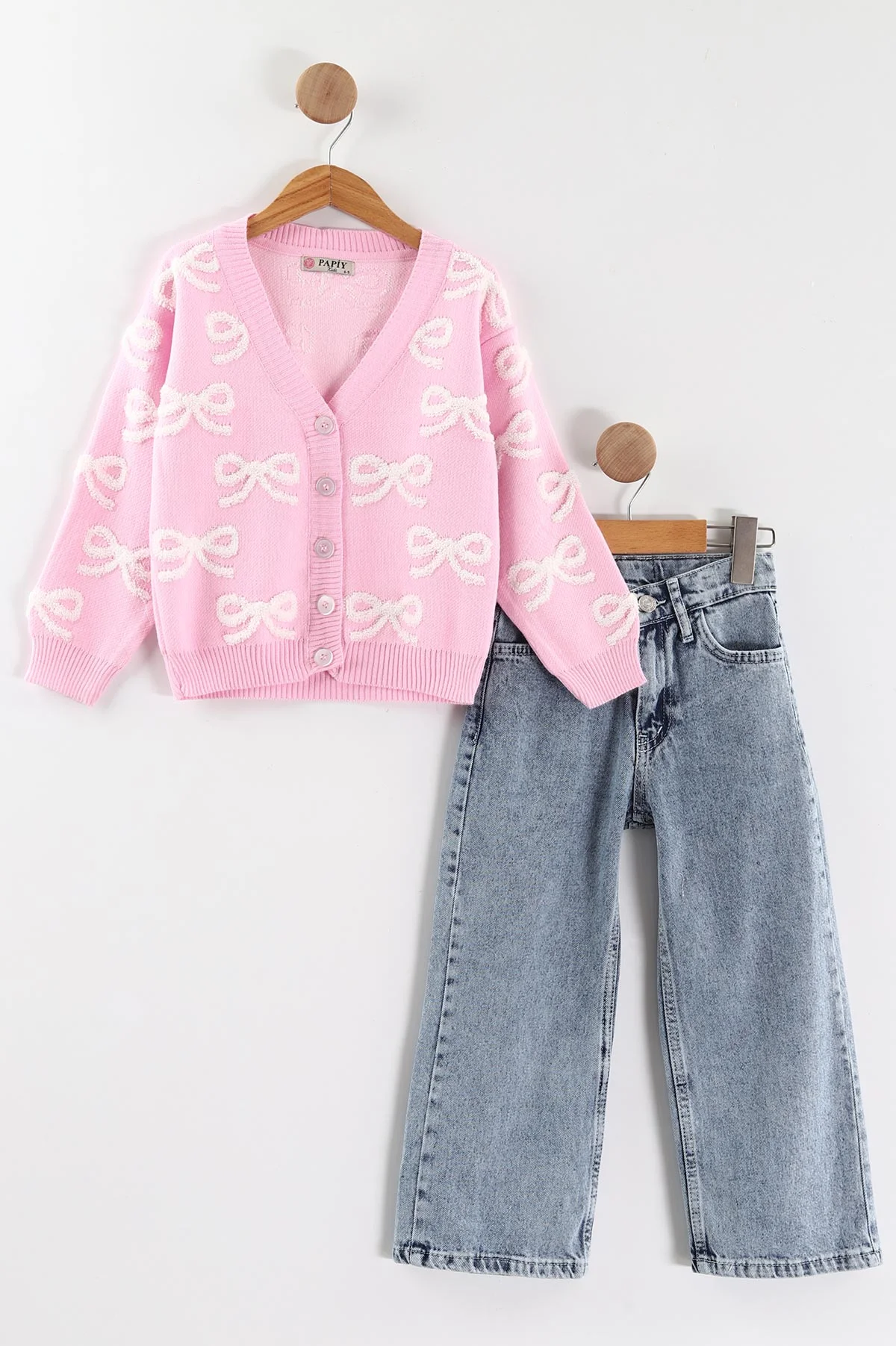 Pembe (4-12 Yaş)Süzene Fiyonklu Triko Hırkalı Kot Pantolonlu Kız Çocuk Takım 433751