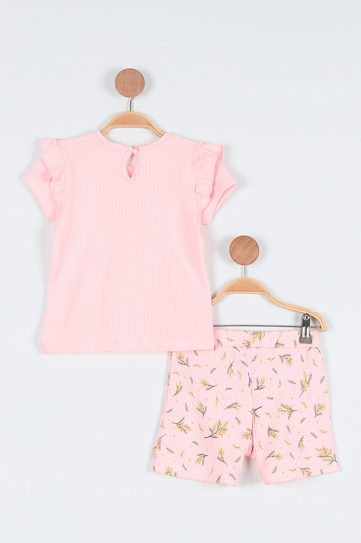 Pembe (4-8 Yaş) Tavşan Baskılı Kol Fırfırlı Şortlu Kız Bebe Takım 191384