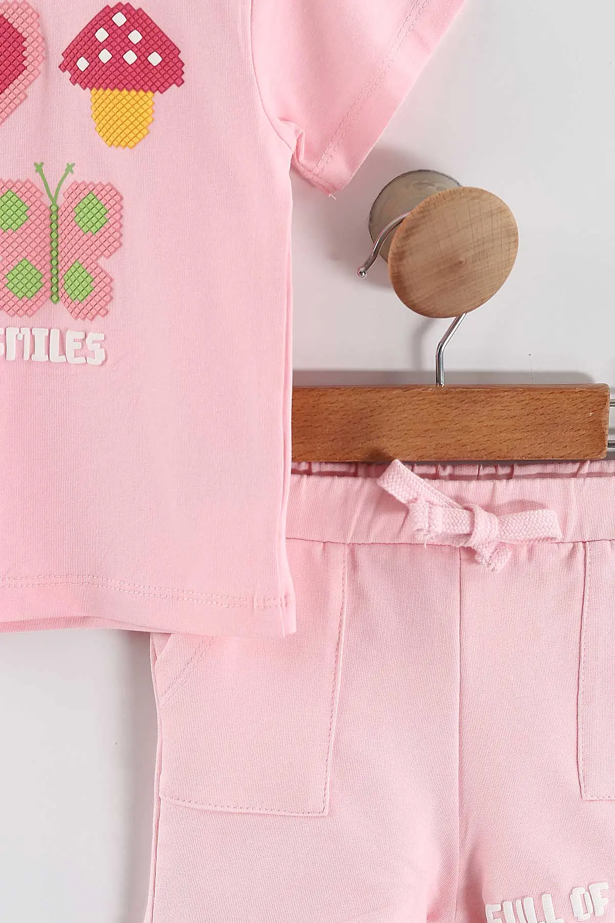 Pembe (6-24 Ay)    Kalp Kabartma Baskılı Tişörtlü  Şortlu Kız Bebek Yazlık Takım 440310