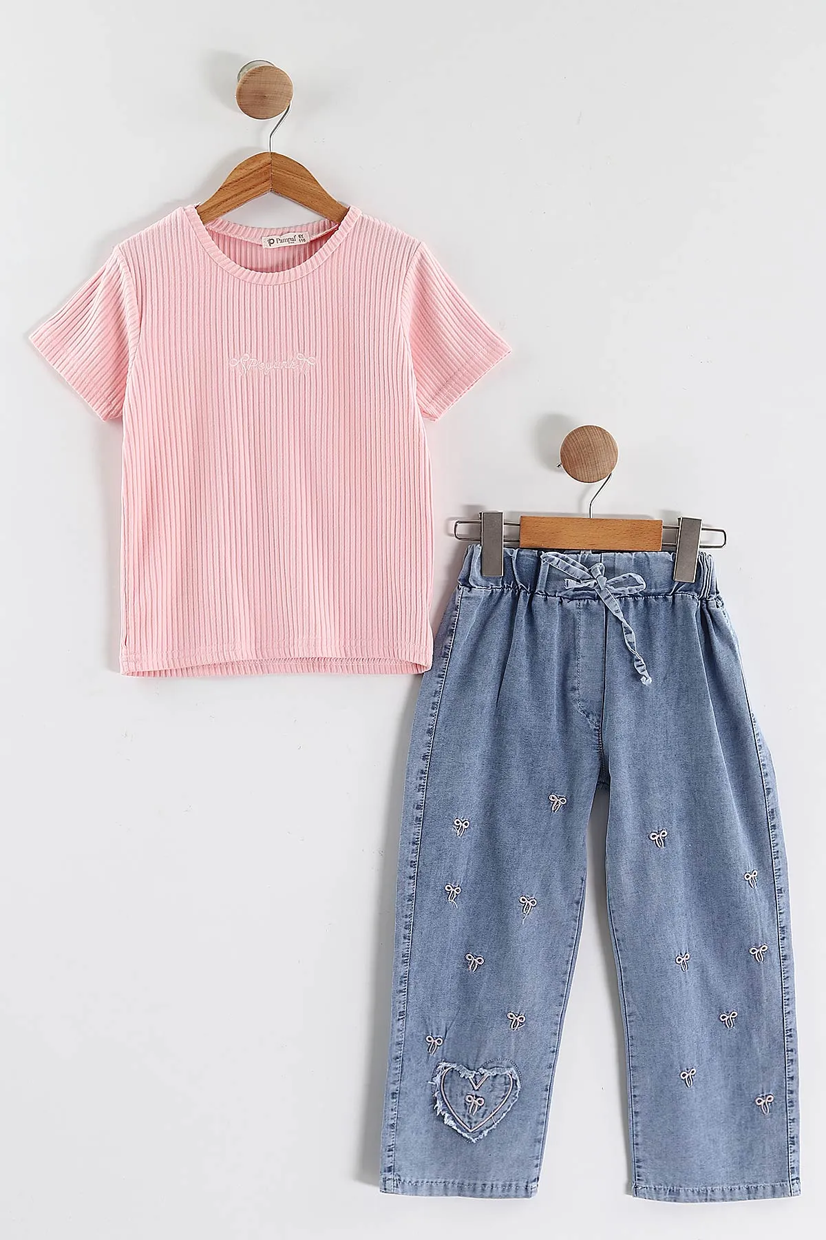 Pembe (6-9 Yaş) Nakışlı Kısa Kol Tişörtlü Kot Pantolon ve Ceketli Çantalı Kız Çocuk Takım 435389