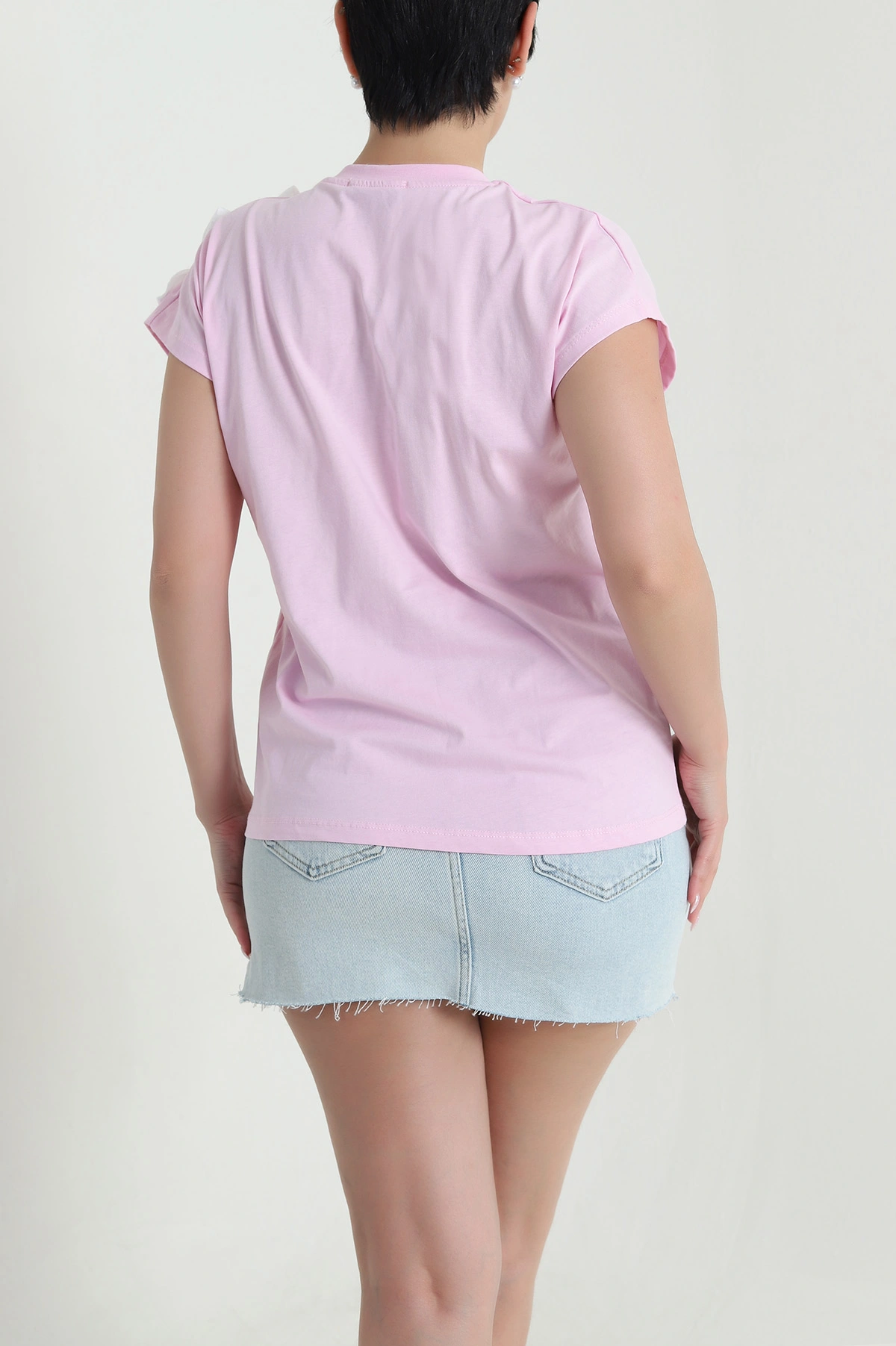 Pembe Çiçek Detay Süprem Kadın Tişört 462704
