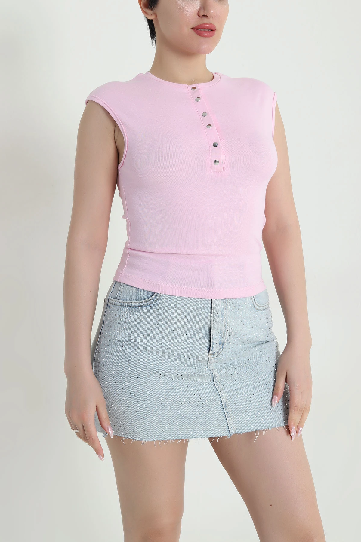 Pembe Çıtçıtlı Kolsuz Kadın Bluz 462324