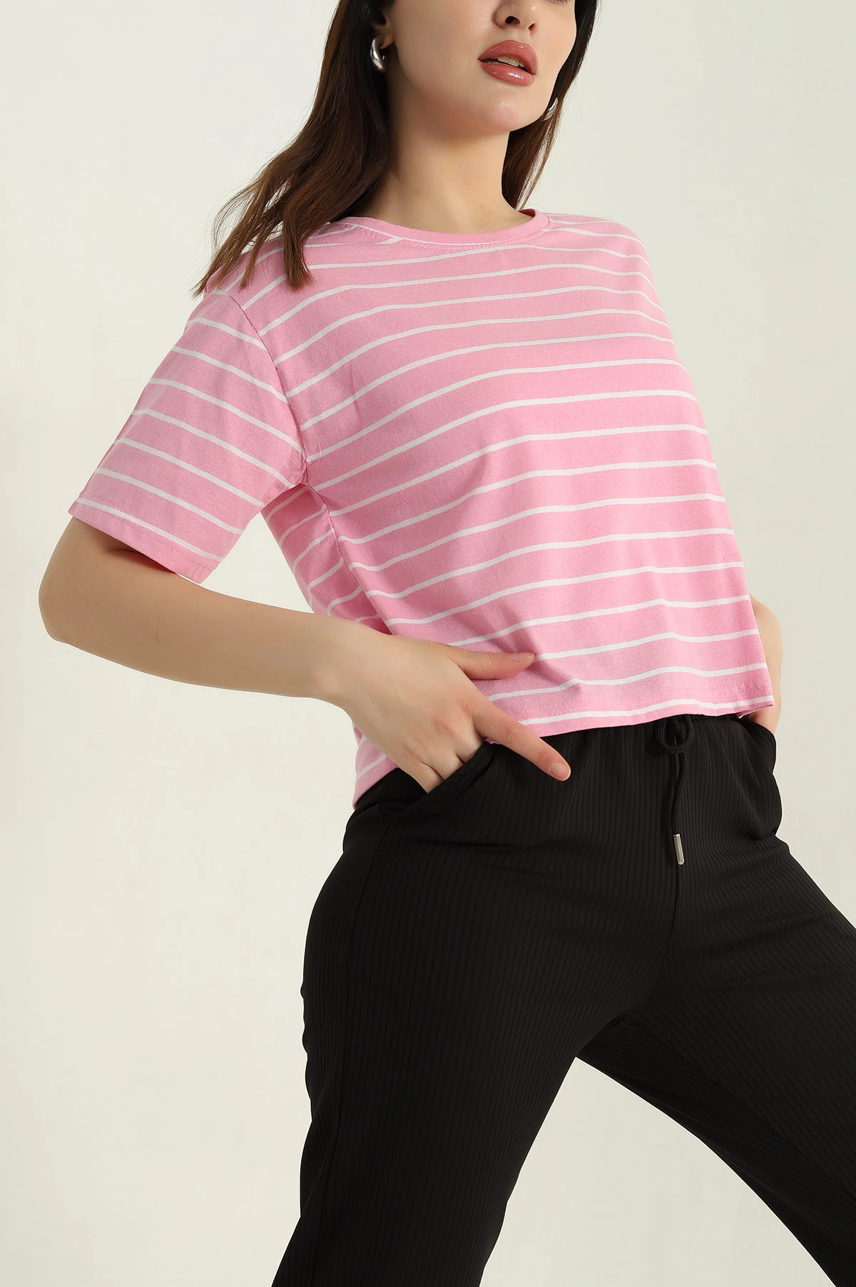 Pembe Çizgili Bisiklet Yaka Süprem Kadın Tişört 348924