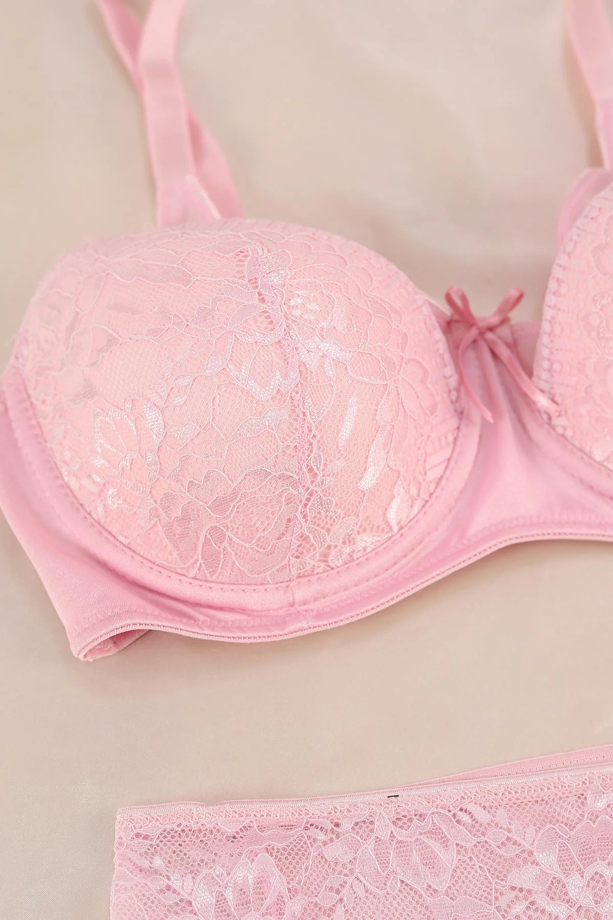 Pembe Dantel İslemeli Desteksiz C Cup Sütyen Takım 365967