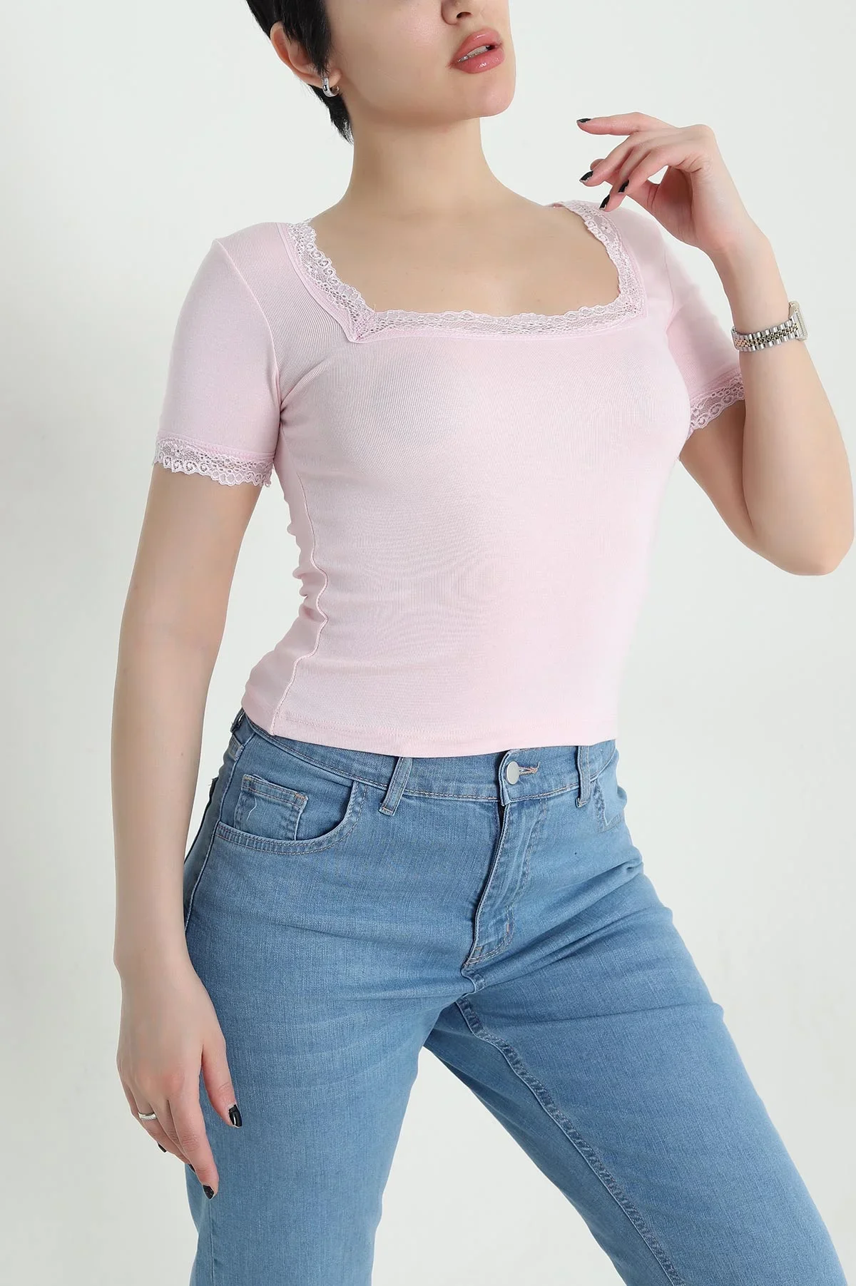 Pembe Dantelli Kare Yaka Viskon Kadın Bluz 454136