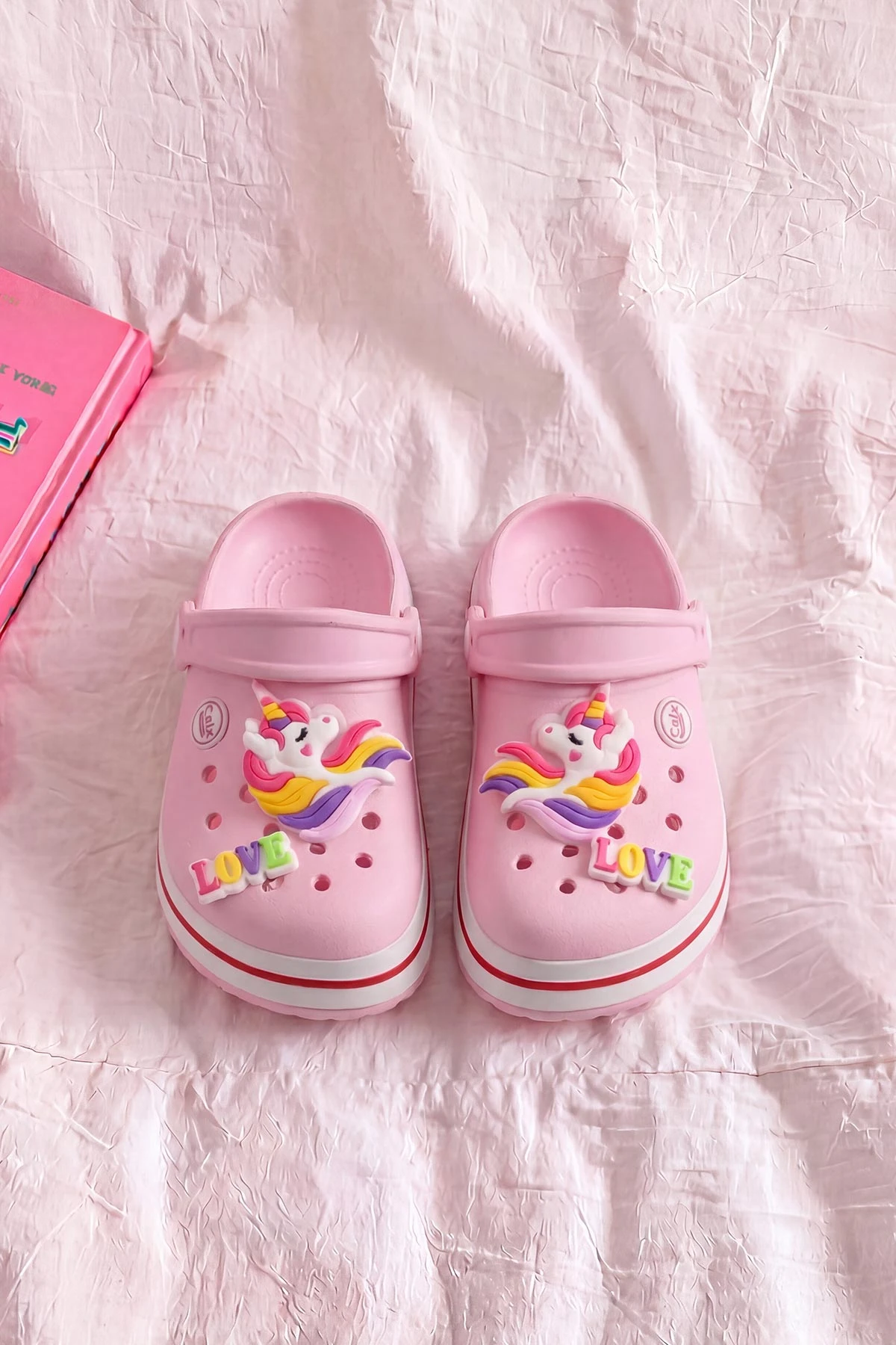 Pembe Figürlü Kız Çocuk Sandalet 462432