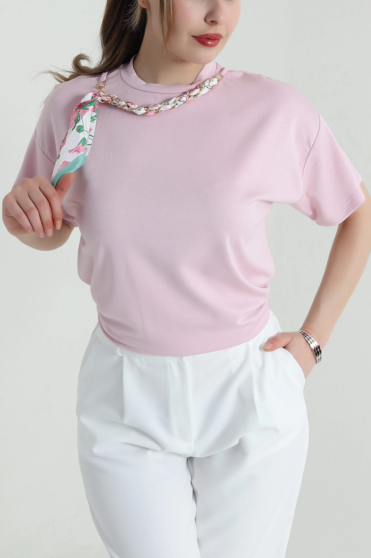 Pembe Fularlı Modal Kadın Tişört 458984