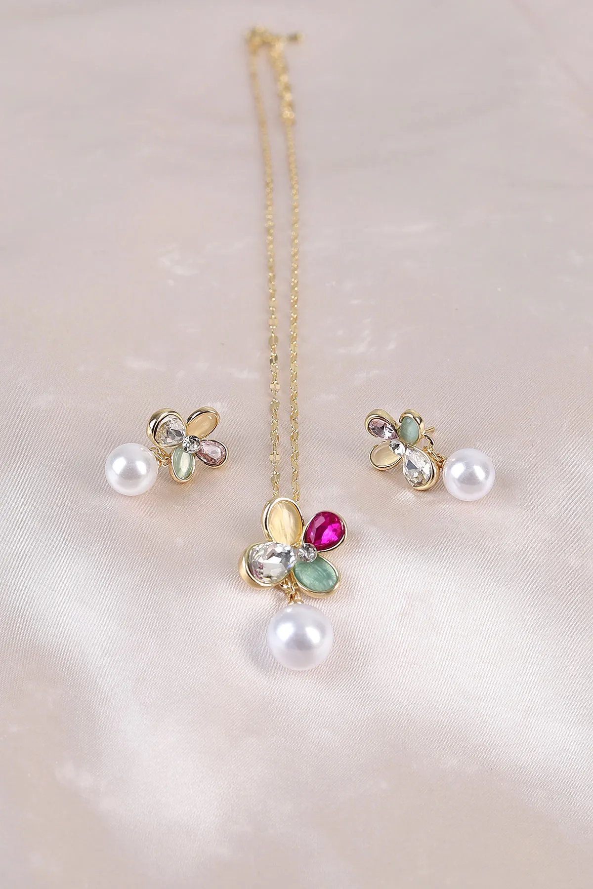 Pembe Gold İncili Çiçek Taşlı Kolye 488199