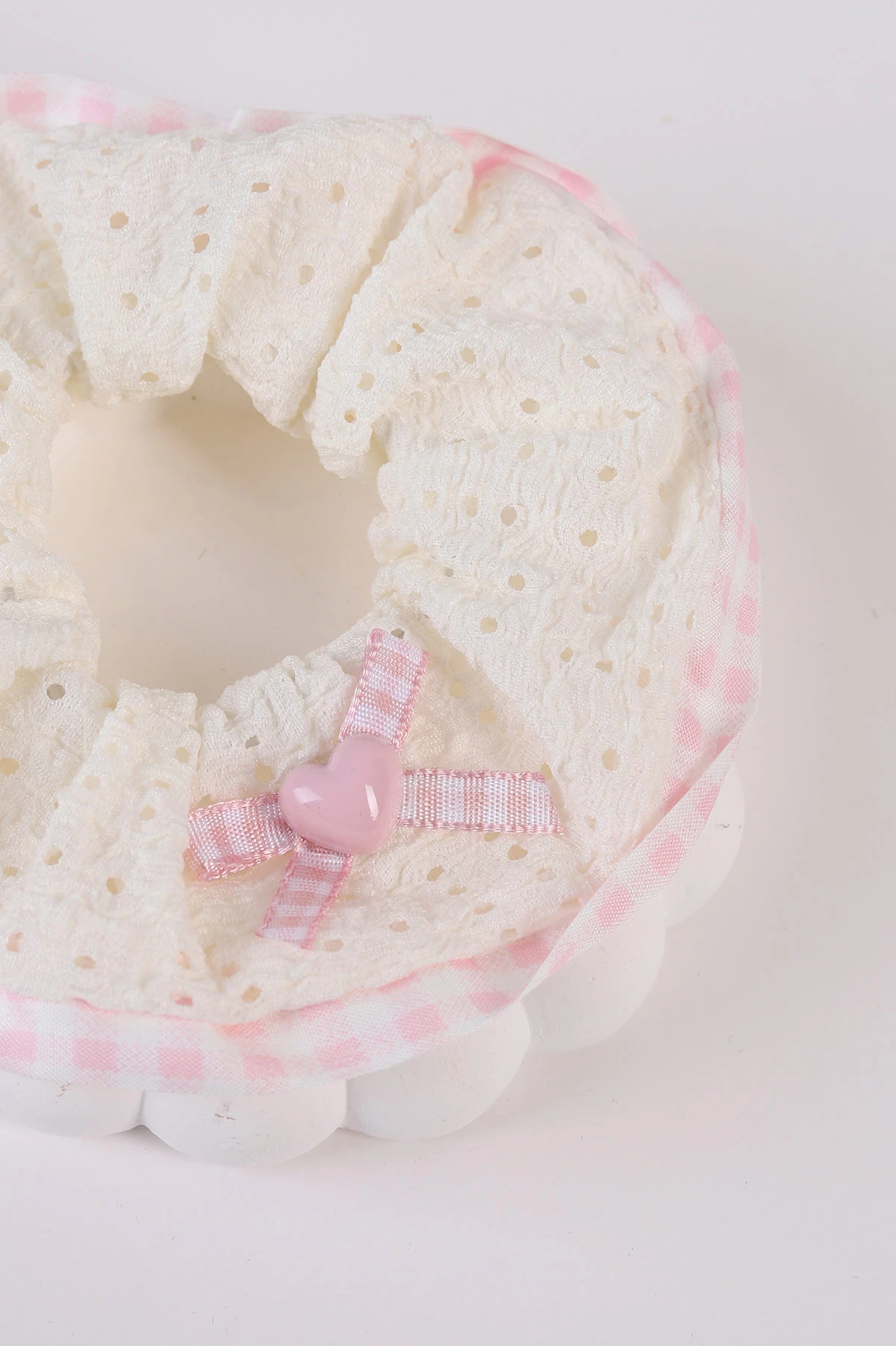 Pembe Kalp Aksesuarlı Örgü Simit Toka 486125