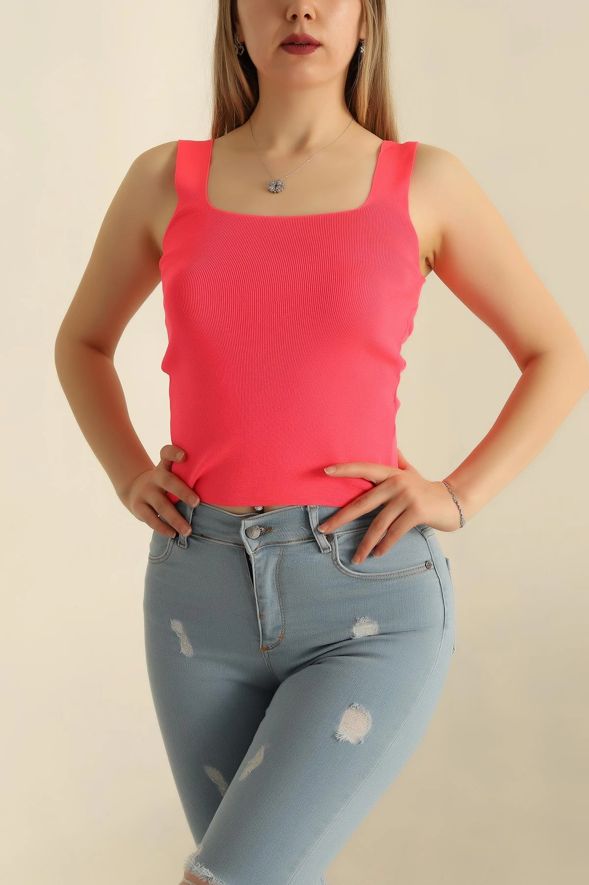 Pembe Kare Yaka Polyemid Bluz 260371