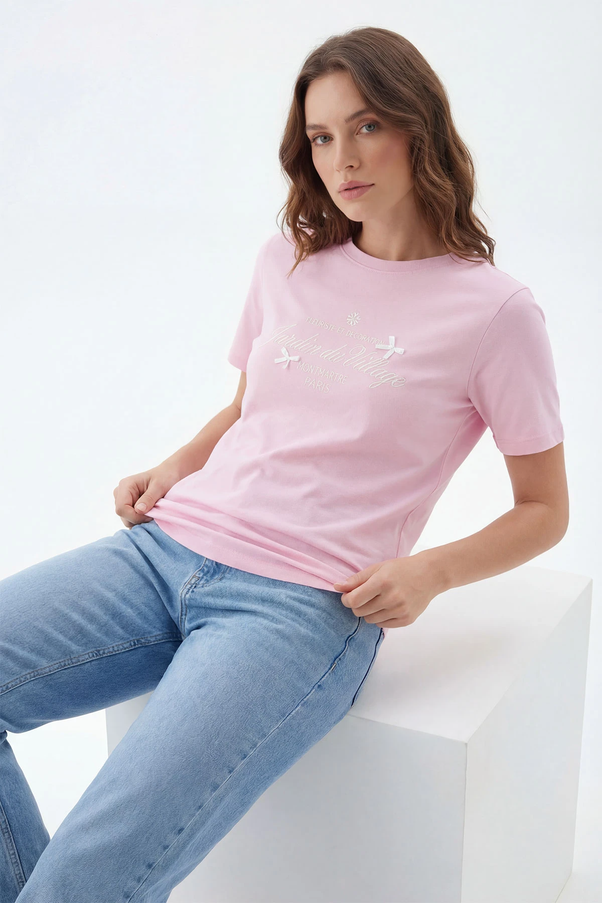 Pembe Kurdelalı Nakışlı Kompak Kadın Tişört 427467