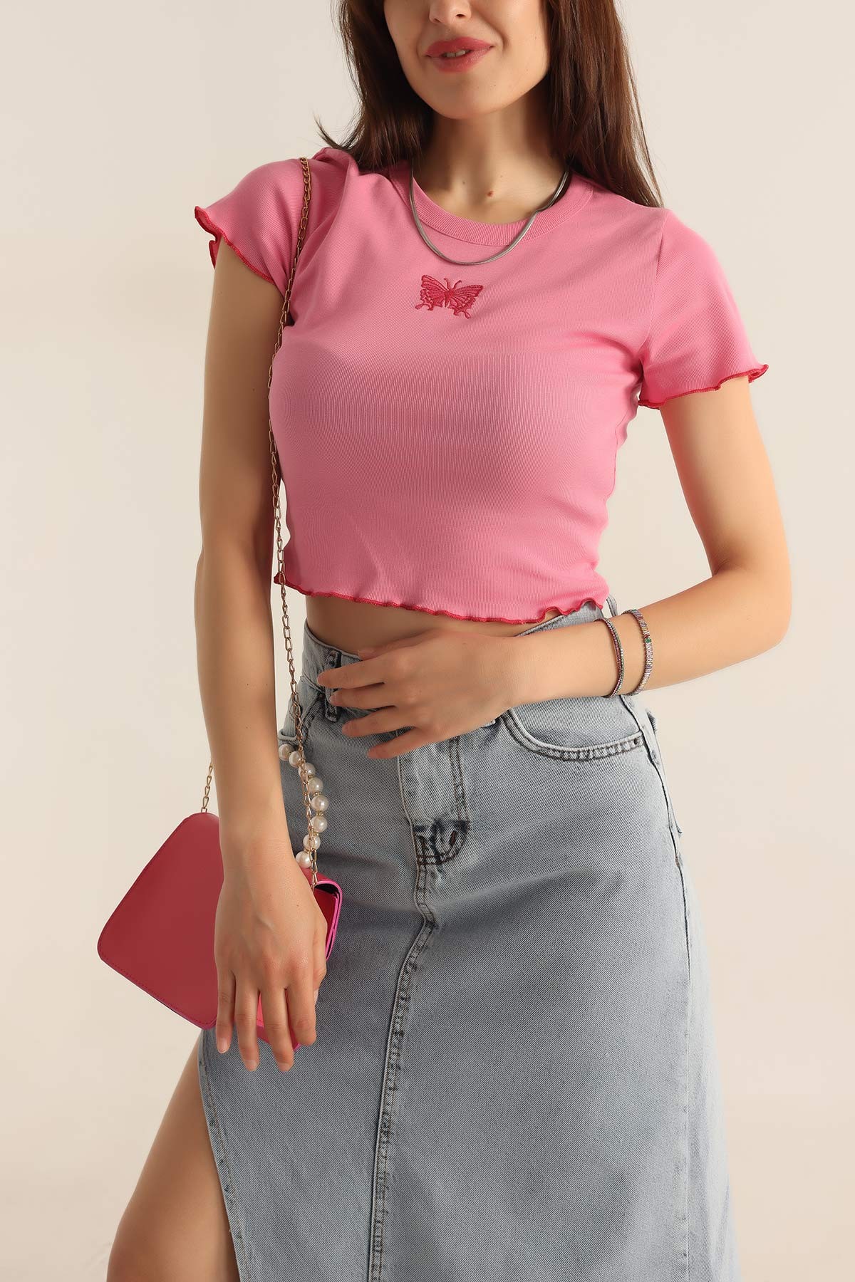 Pembe Nakışlı lİkralı Bayan Tişört 187523