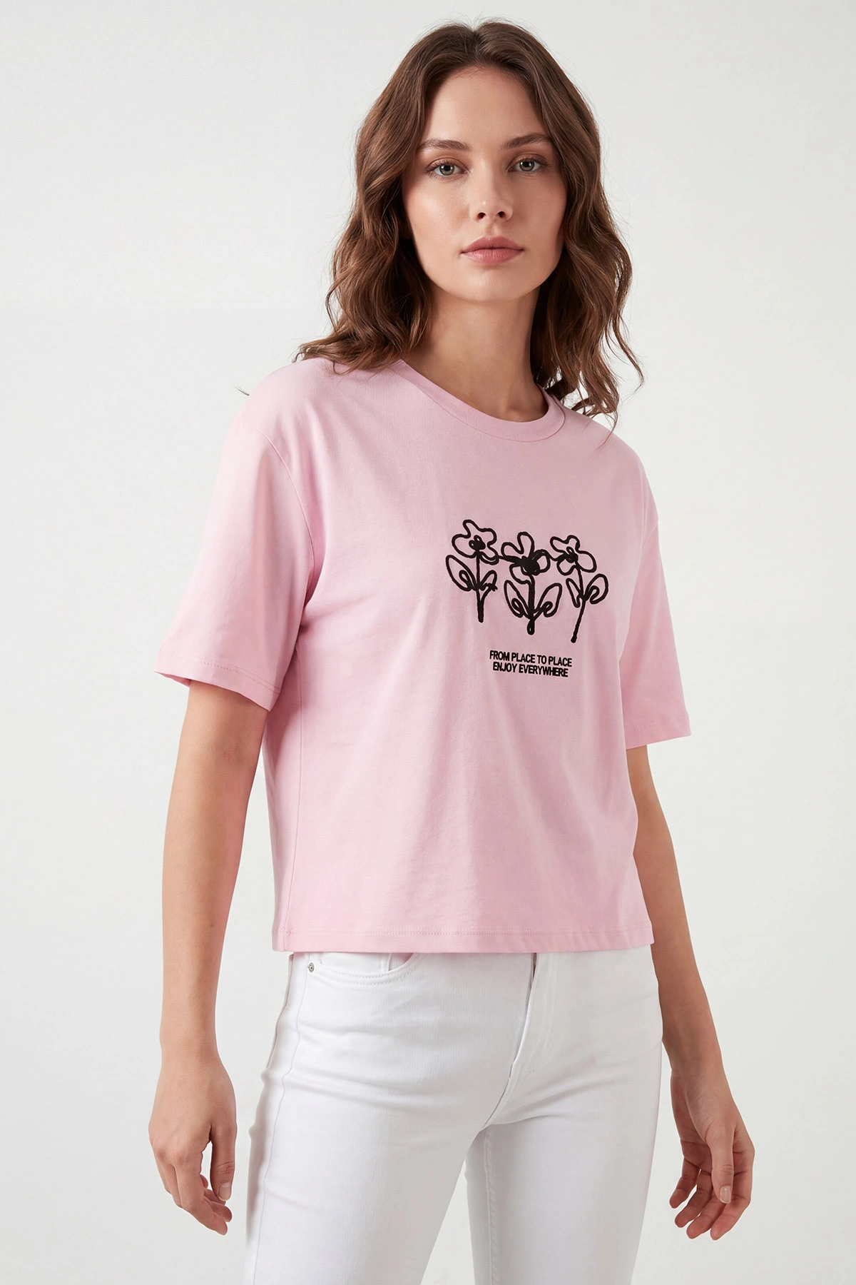 Pembe Nakışlı Ribana Kadın Tişört 451055